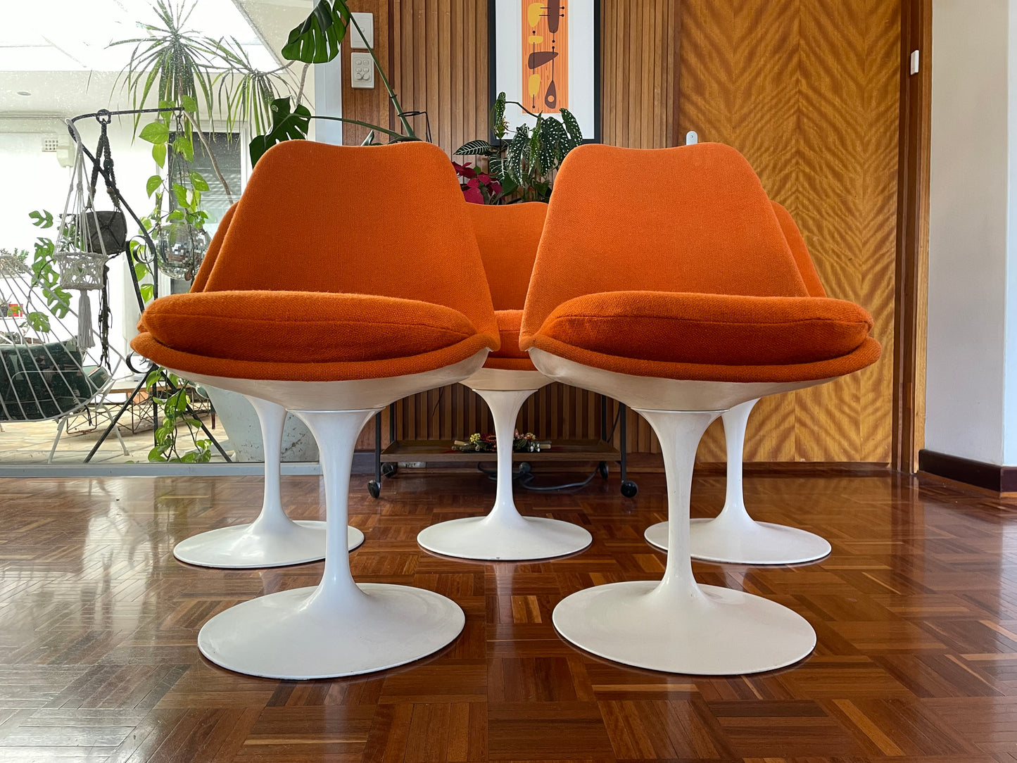 On Hold - Set of 5 Knoll Tulip Chairs by Eero Saarinen