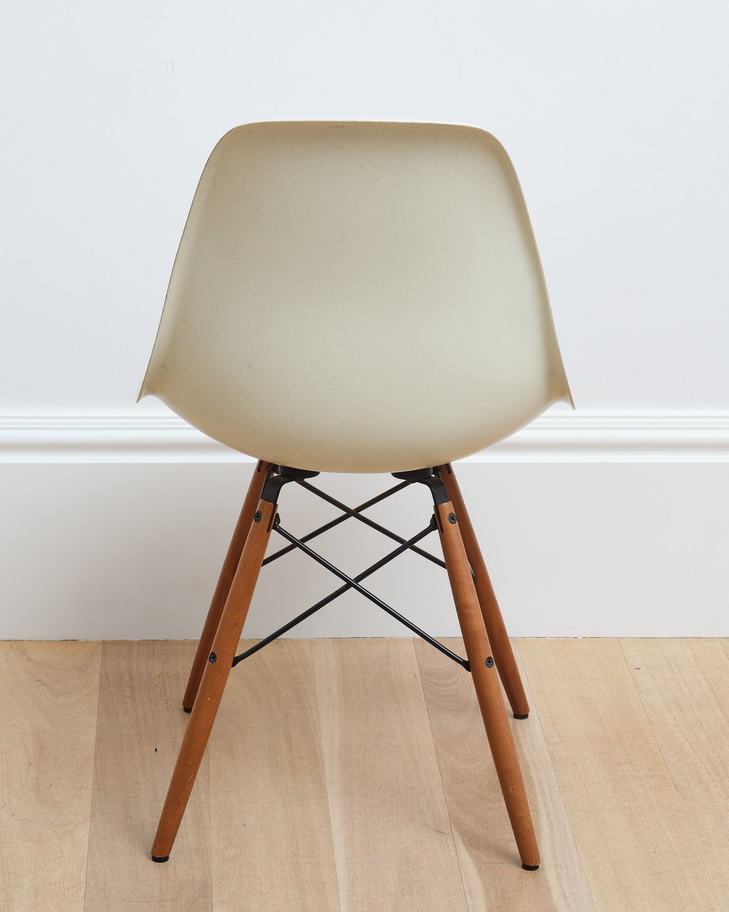 Eames Moulded Fibreglass Chair