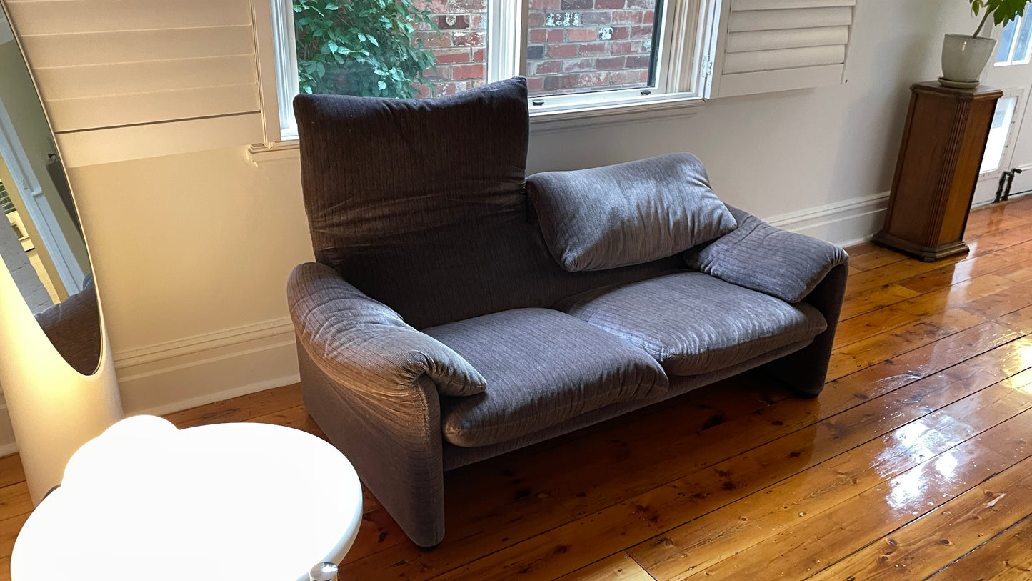 Original Maralunga Two-Seater Sofa by Vico Magistretti for Cassina
