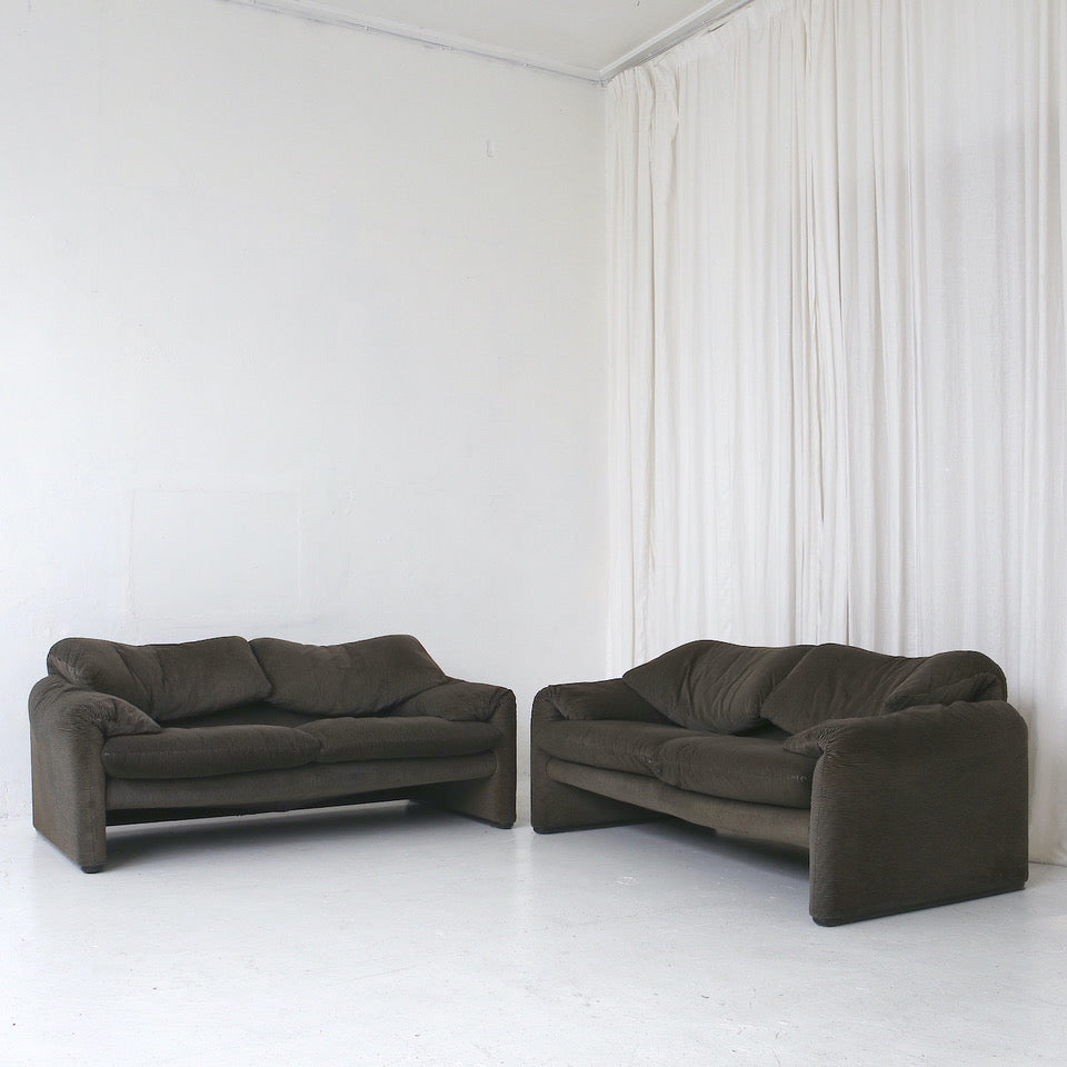 Set of Two Maralunga Sofas by Vico Magistretti for Cassina, Italy 1970s