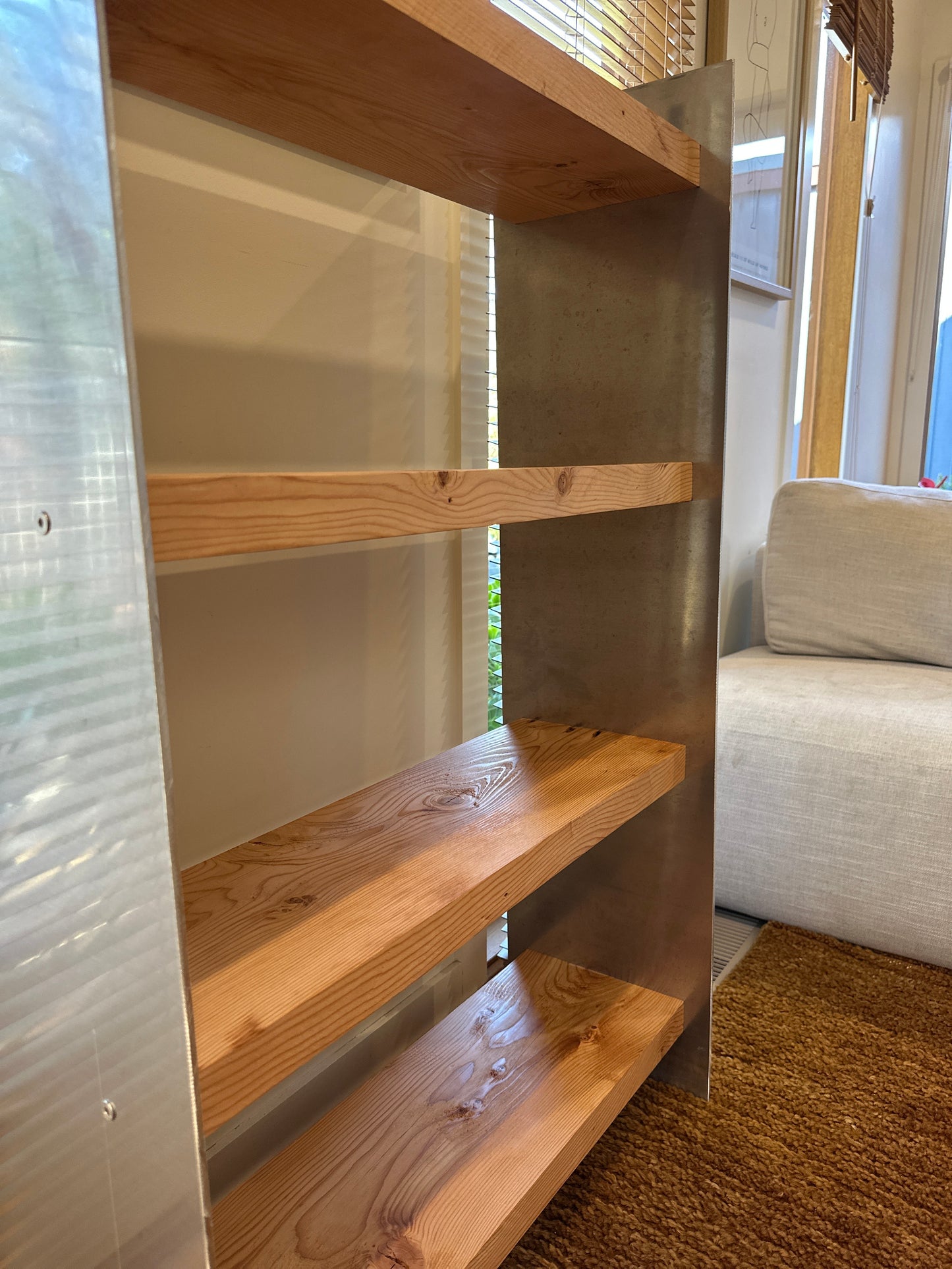 Aluminium + Oregon Shelf