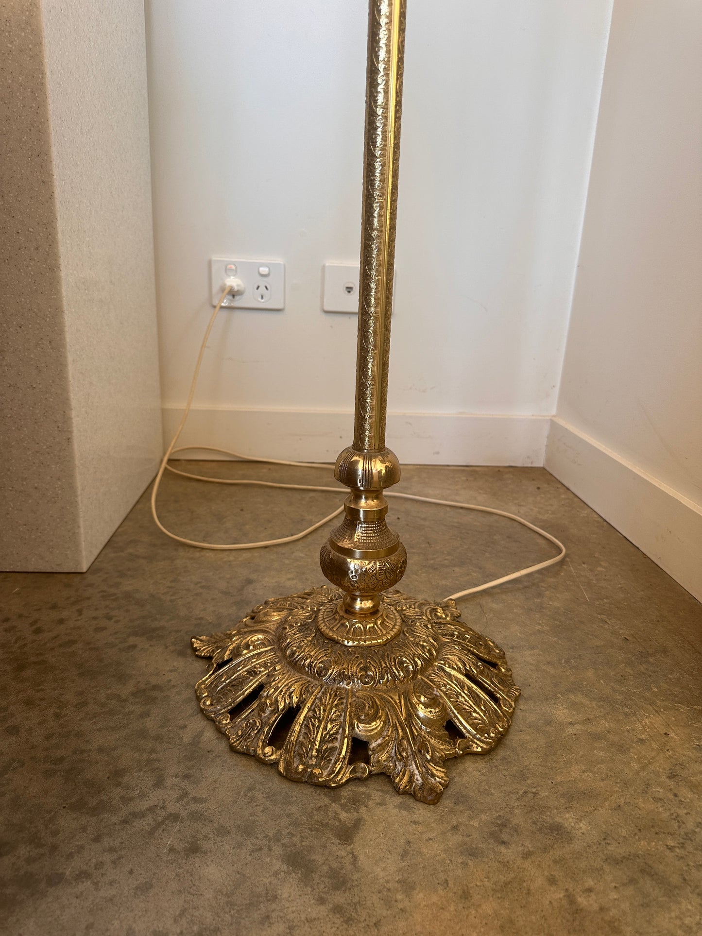 Stunning Green Victorian Silk Tassel Shade Standing Lamp.