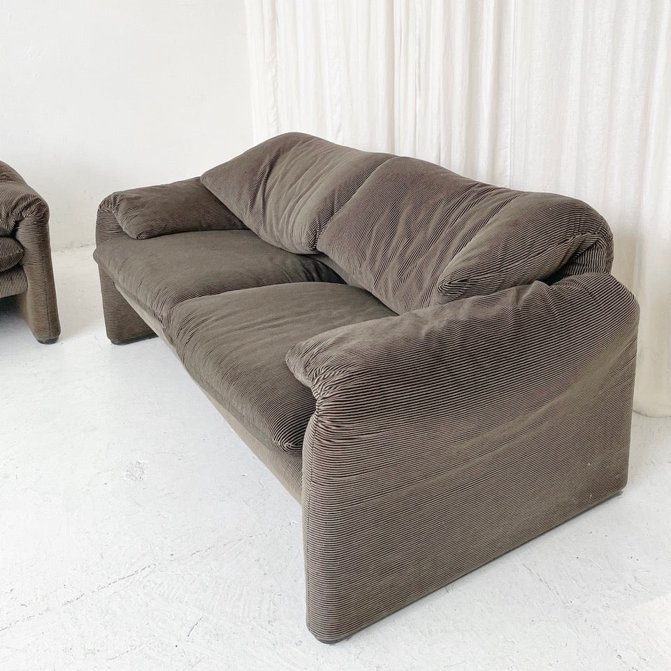 Set of Two Maralunga Sofas by Vico Magistretti for Cassina, Italy 1970s