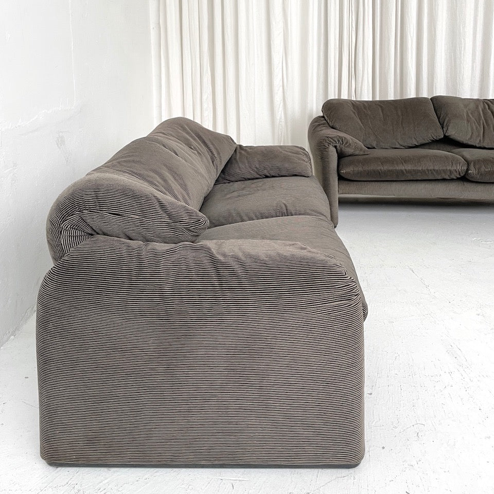 Set of Two Maralunga Sofas by Vico Magistretti for Cassina, Italy 1970s