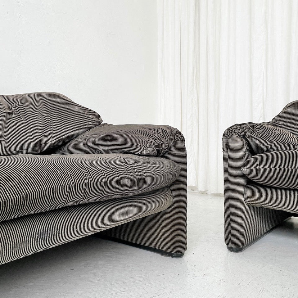 Set of Two Maralunga Sofas by Vico Magistretti for Cassina, Italy 1970s