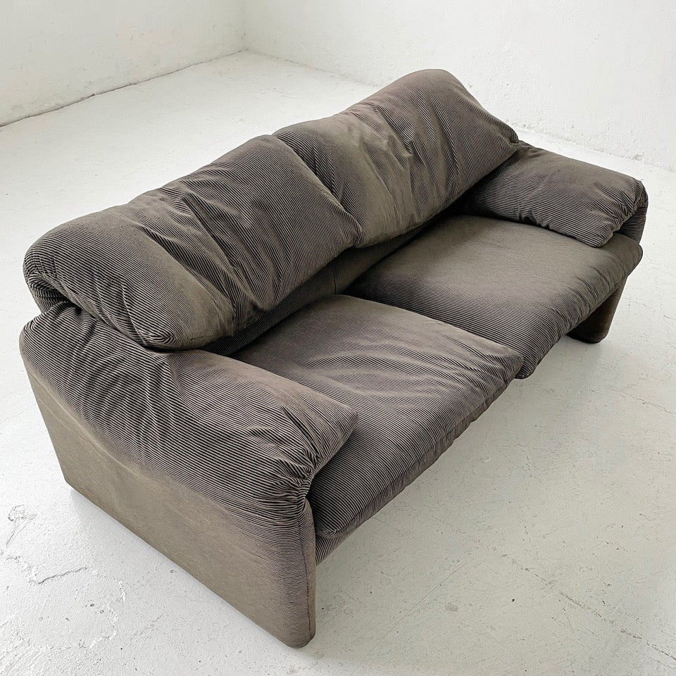 Set of Two Maralunga Sofas by Vico Magistretti for Cassina, Italy 1970s