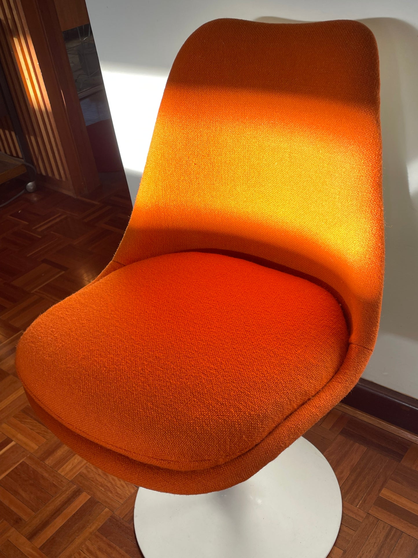 Set of 5 Knoll Tulip Chairs by Eero Saarinen