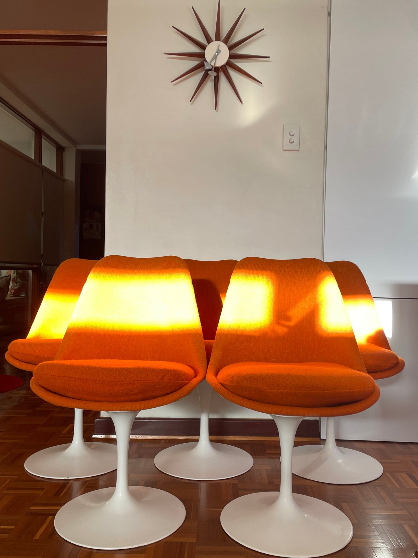 Set of 5 Knoll Tulip Chairs by Eero Saarinen