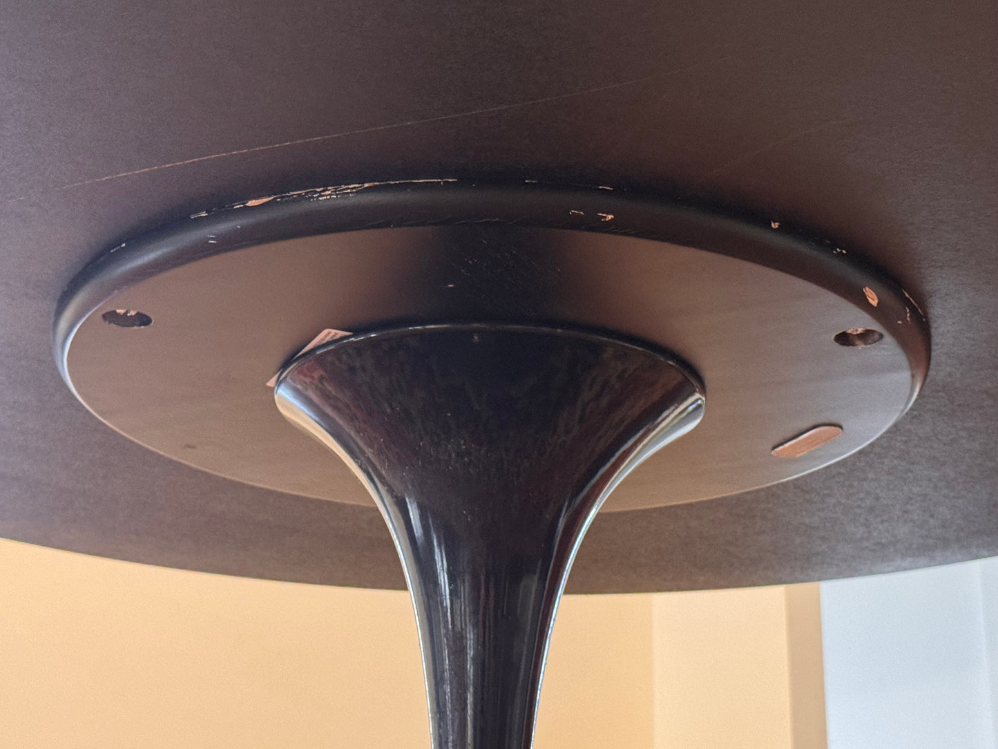Saarinen Dining Table, Round for Knoll
