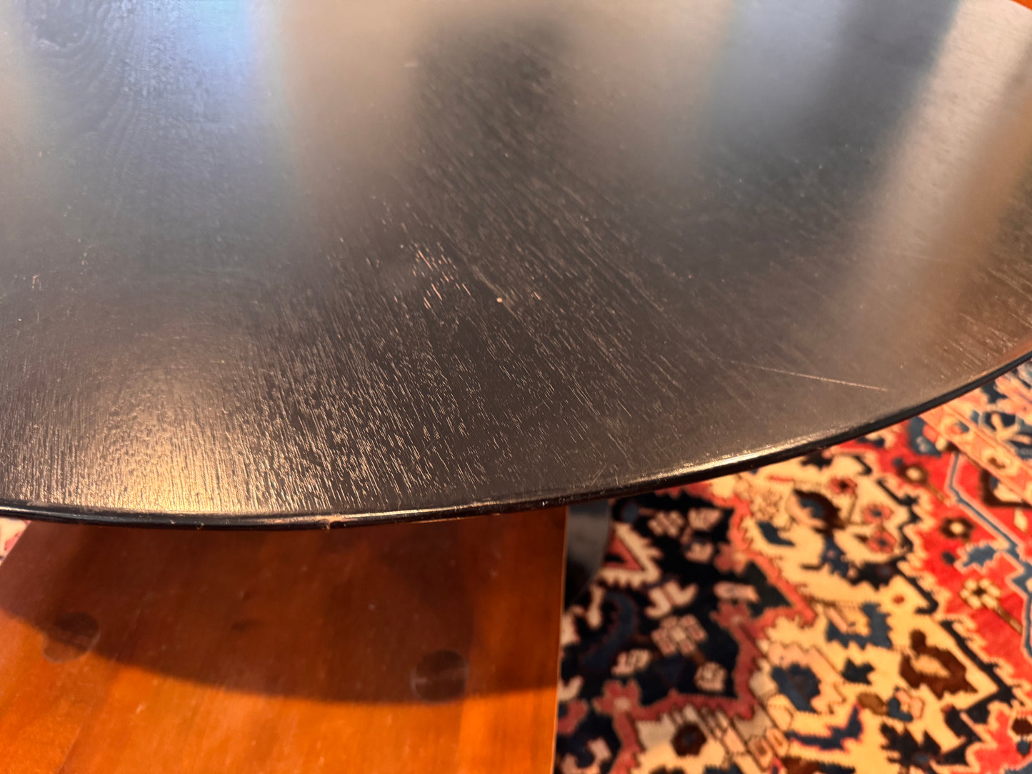 Saarinen Dining Table, Round for Knoll