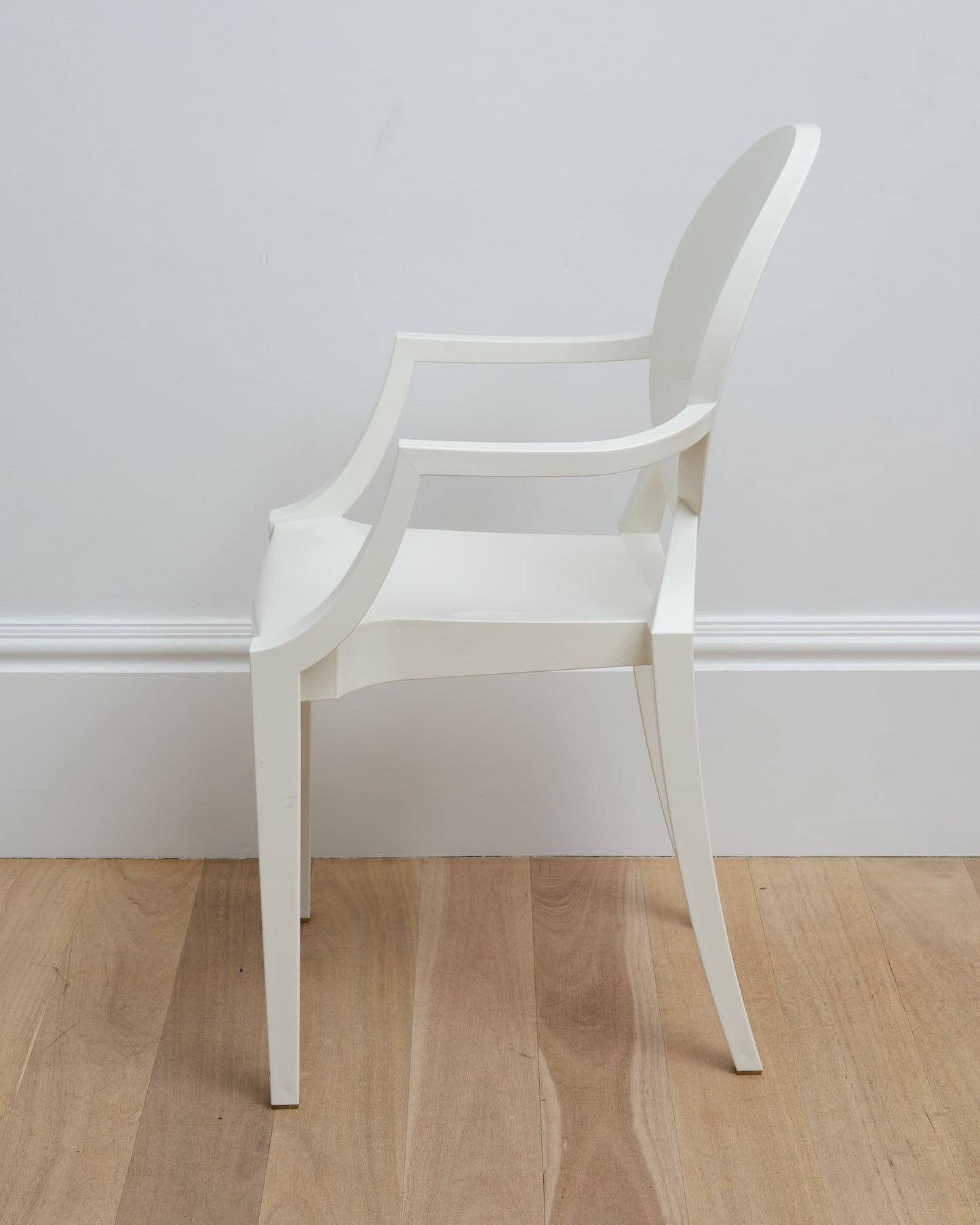 Kartell Louis Ghost Chair - Philippe Starck