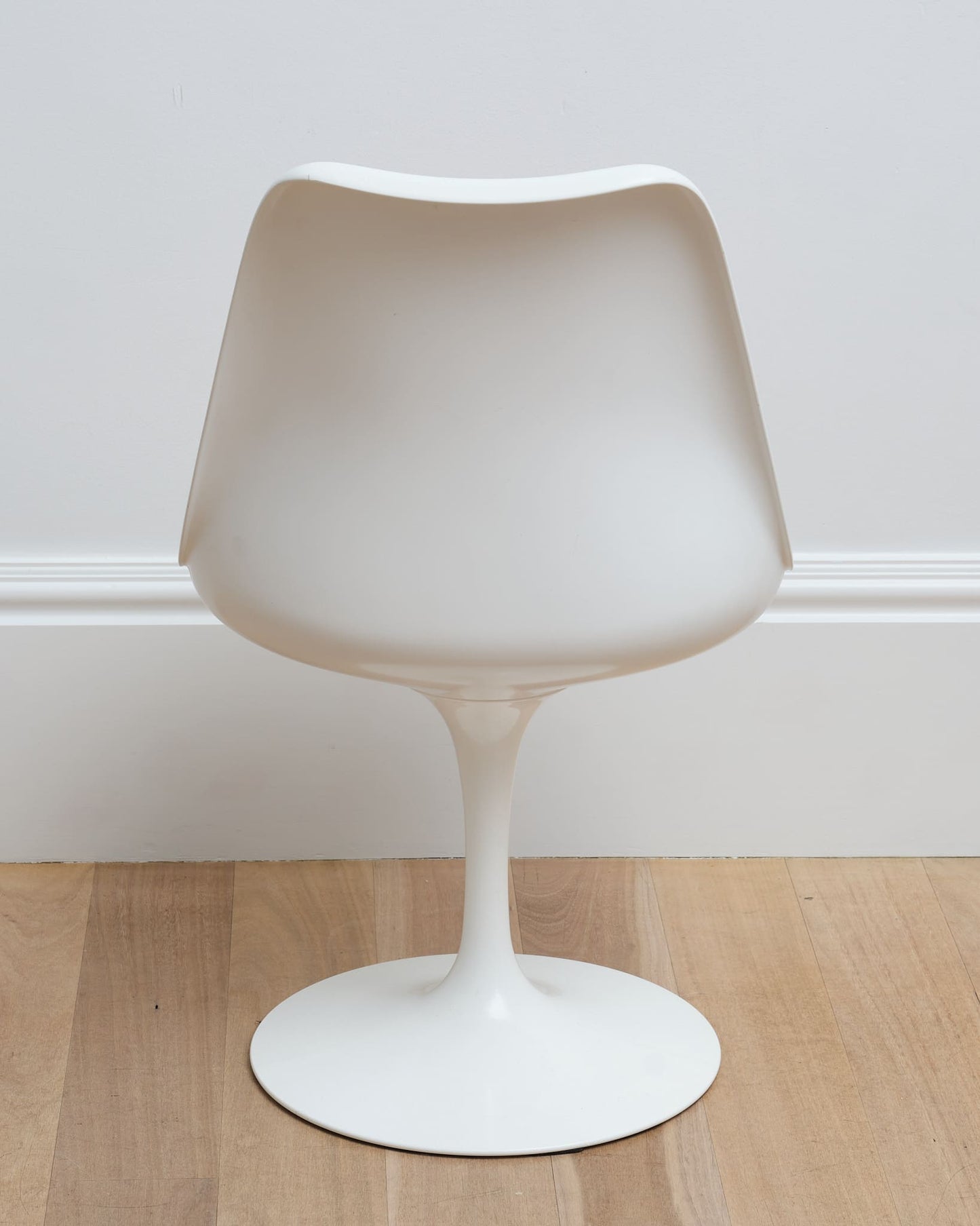 Eero Saarinen Tulip Side Chair
