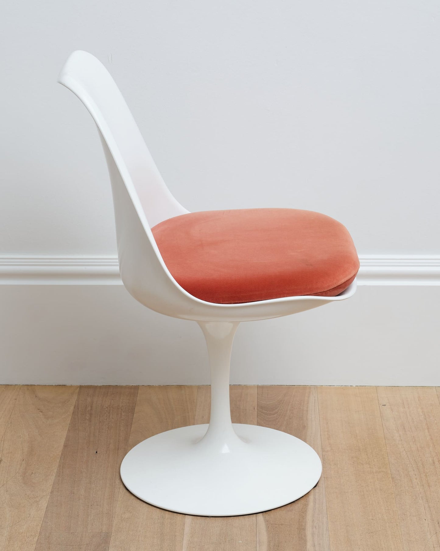 Eero Saarinen Tulip Side Chair