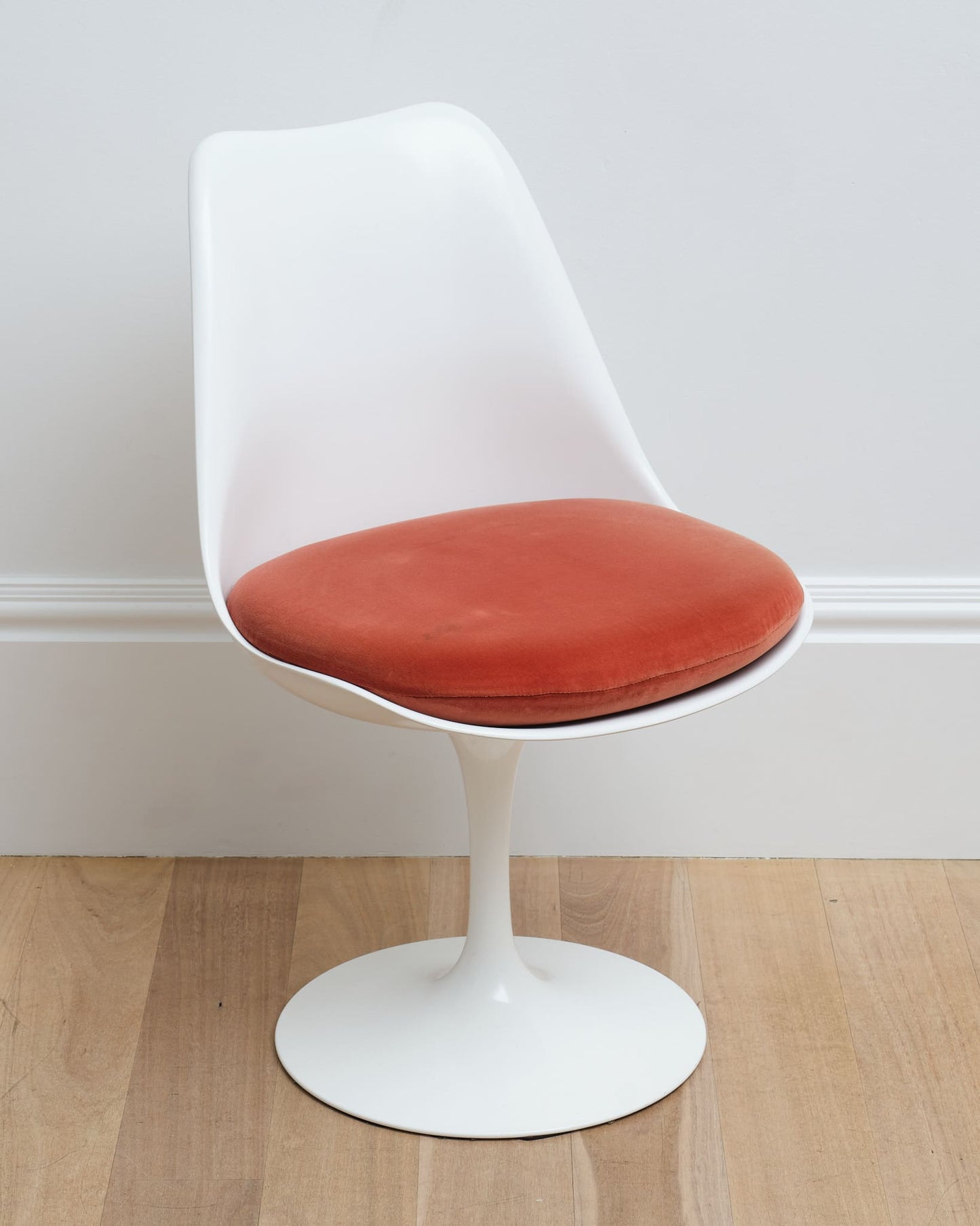 Eero Saarinen Tulip Side Chair