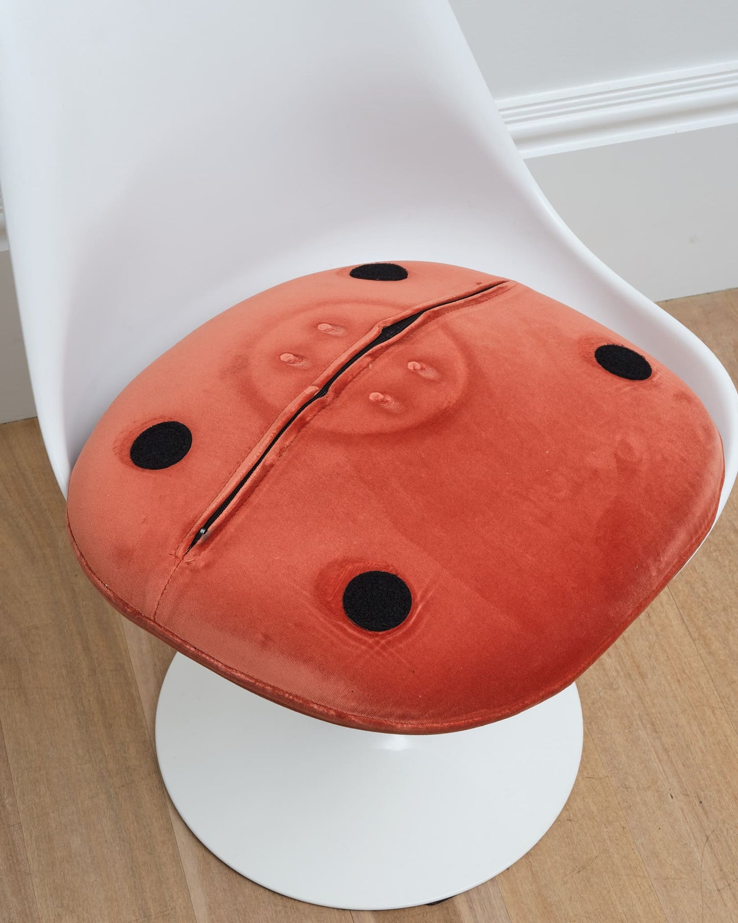 Eero Saarinen Tulip Side Chair