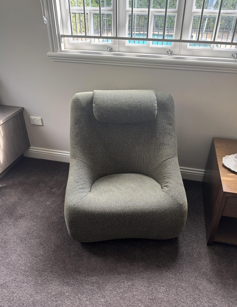 Featherston Numero IV Lounge Chair