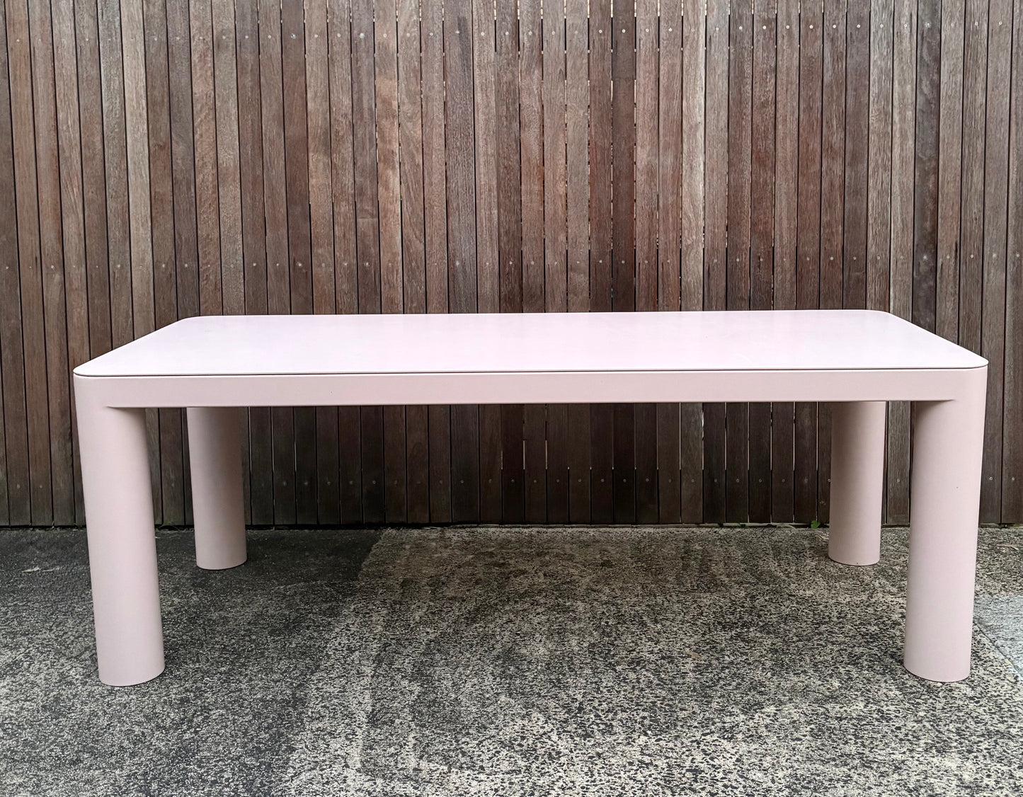 YUM Dining Table by Brothers Fearon - Dusty Pink