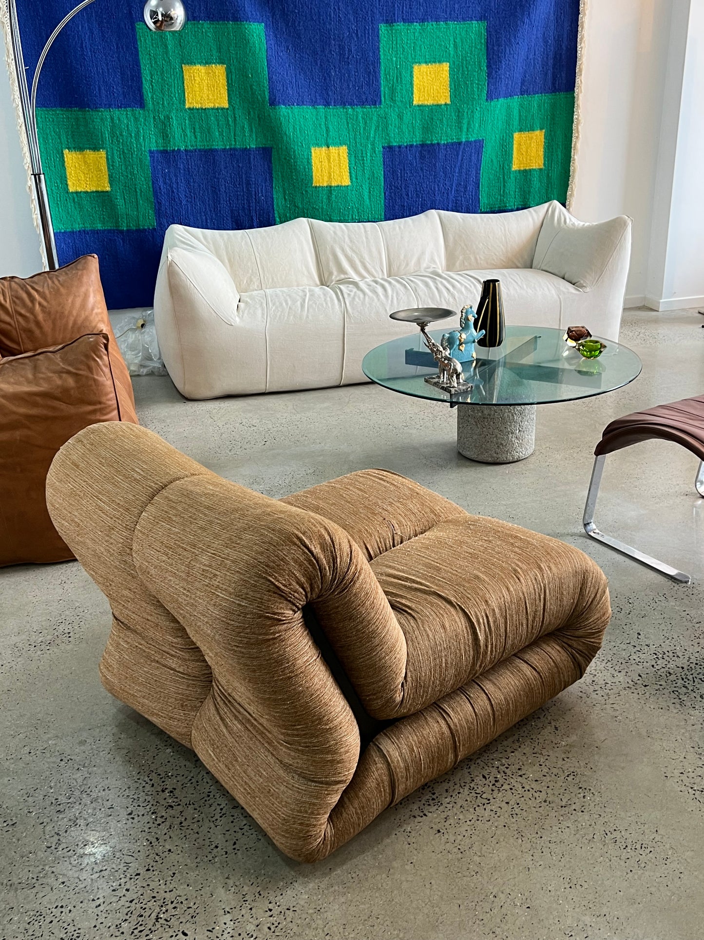 - Claudio Vagnoni for 1P, 'Pagru' Lounge Chair in Original Brow Fabric, 1960s