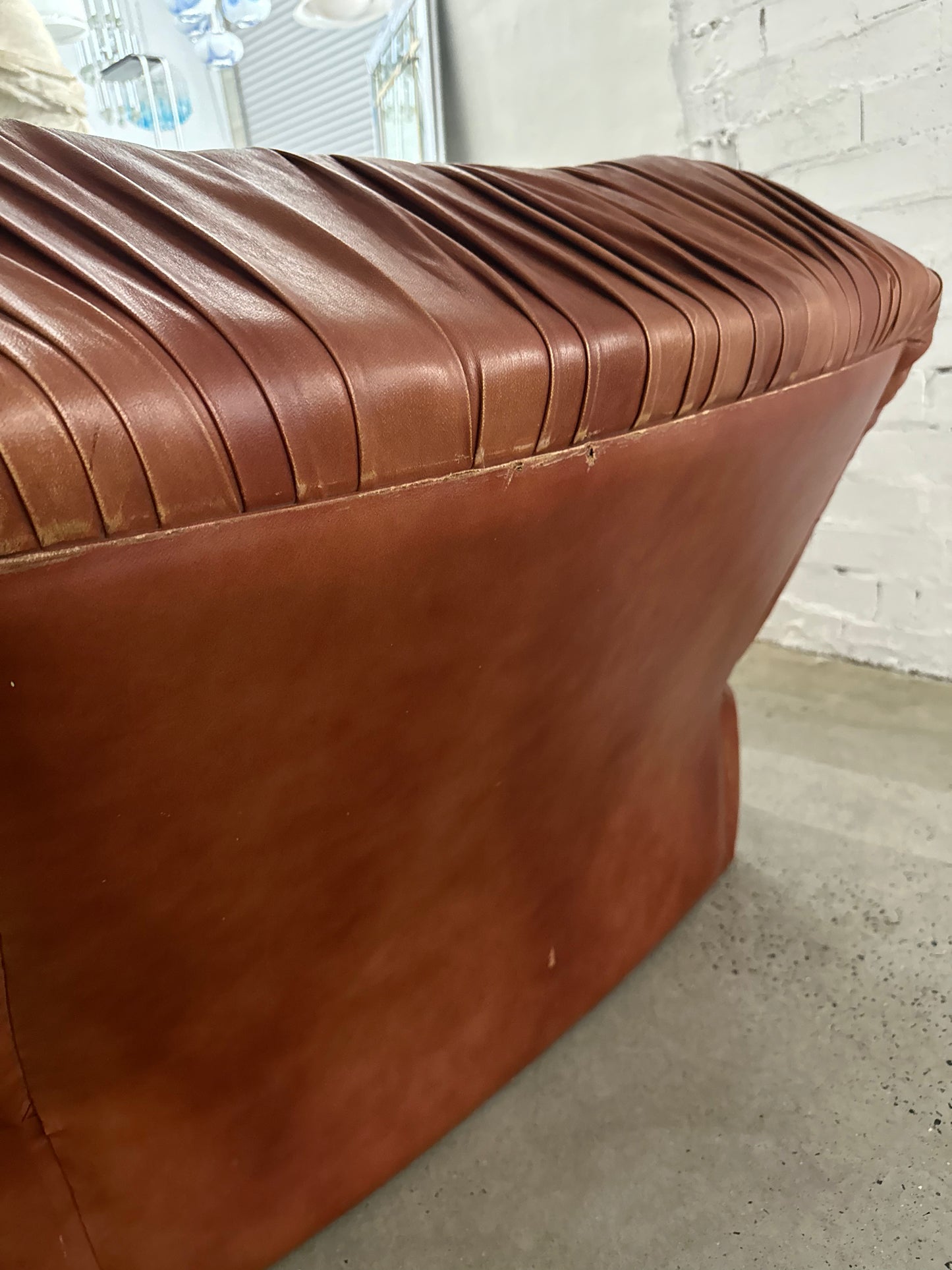 - Set of Two - Italian Leather Armchairs by Giuseppe Rossi for Albizzate, 1970s.