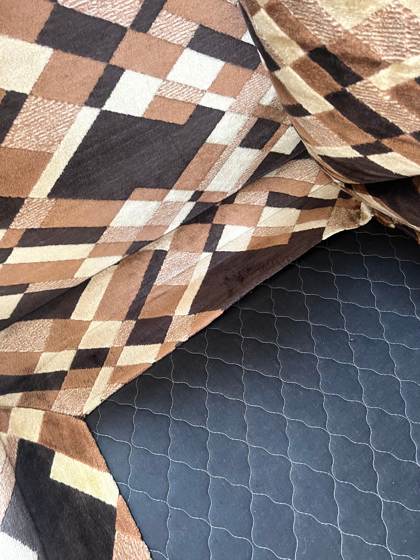 - Vintage Geometric Velvet Modular Sofa