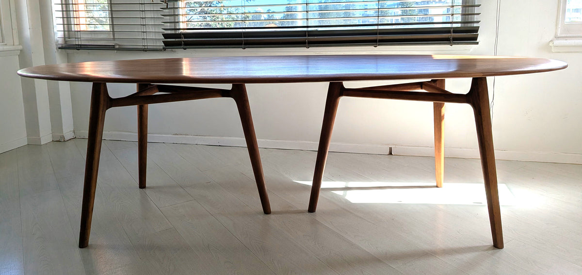 Oval Solo Dining Table by Neri & Hu
