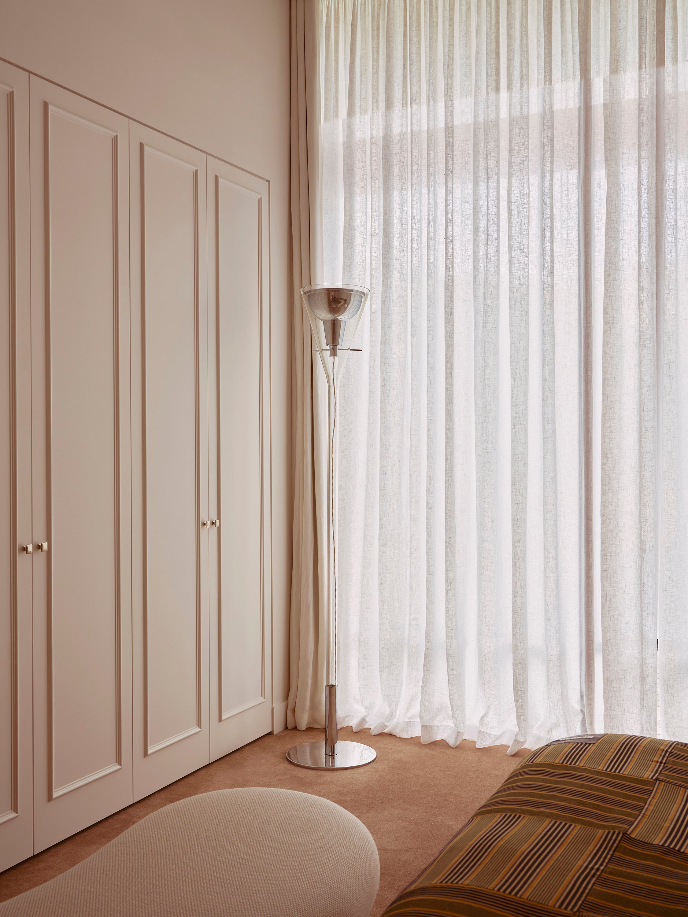 Fontana Arte FLÛTE Magnum Floor Lamp – Curated Spaces
