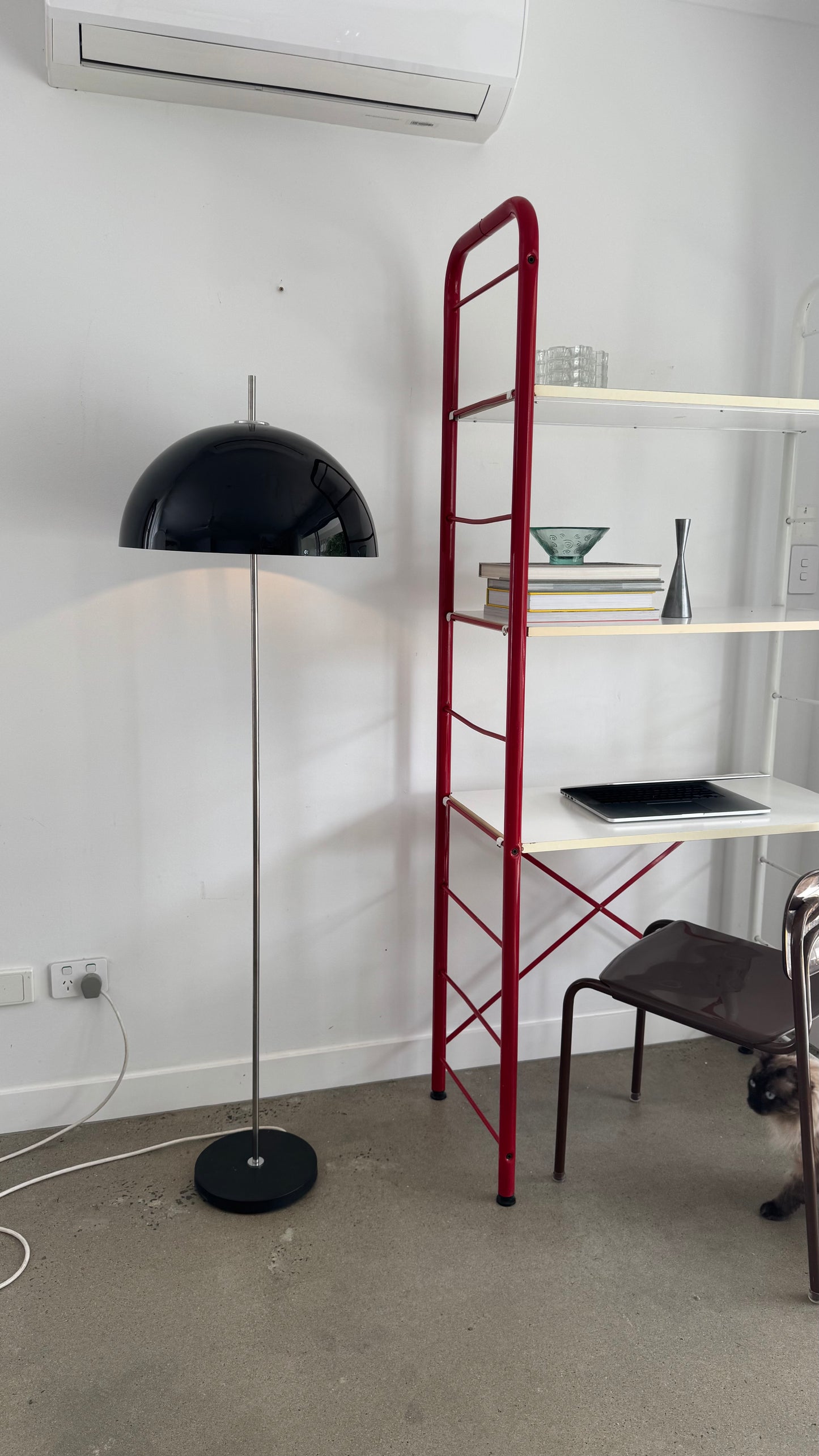 Original 1970s Black Mushroom Floor lamp