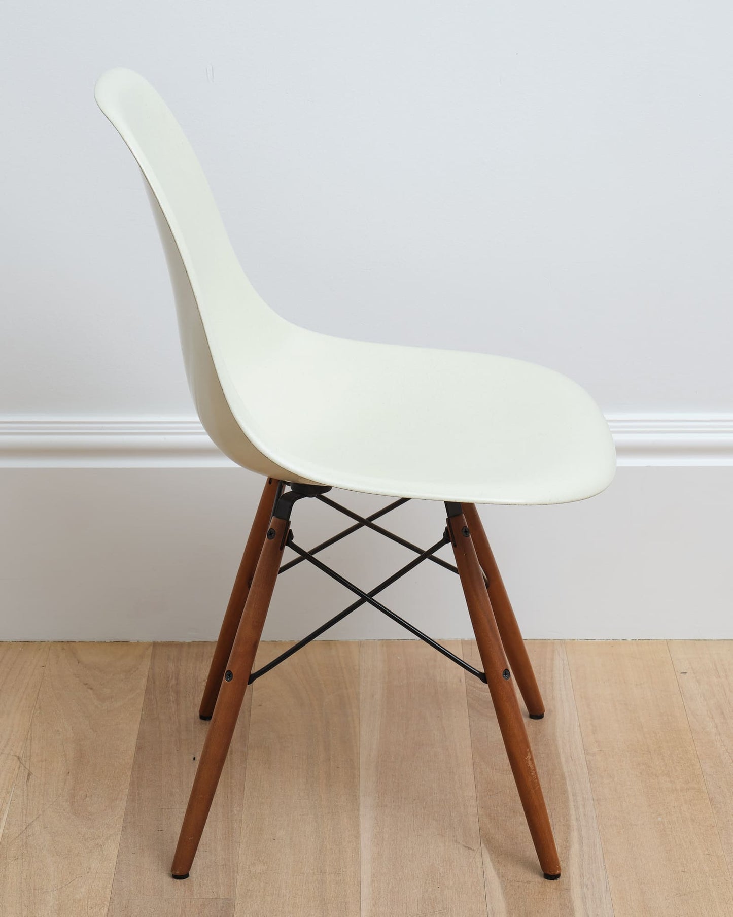 Eames Moulded Fibreglass Chair