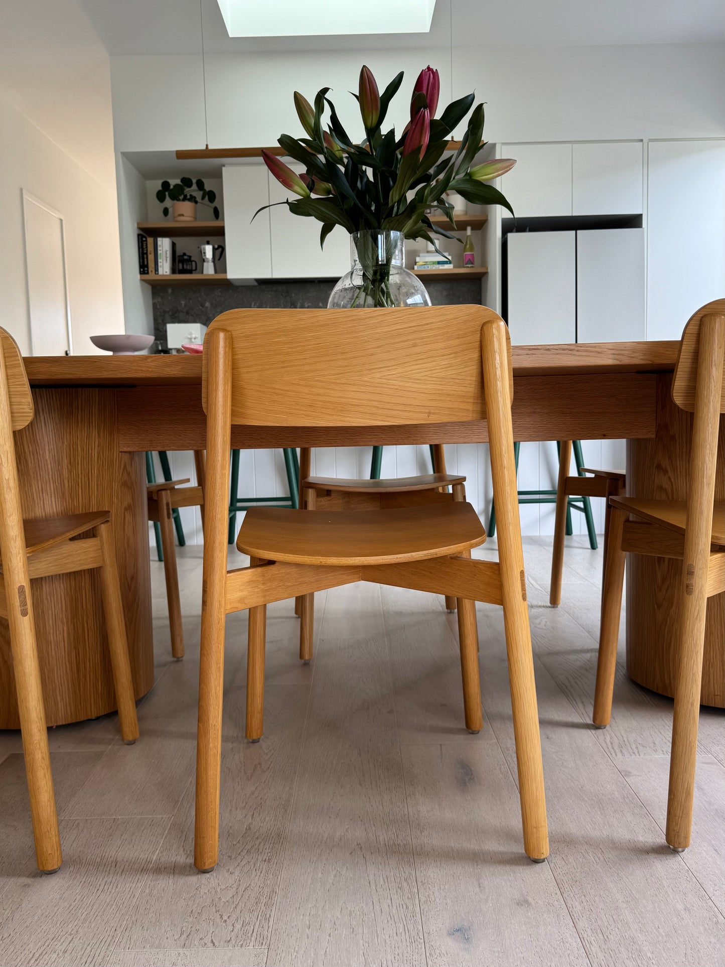Nomi Gathering Oval Table & Set of Eight Chairs