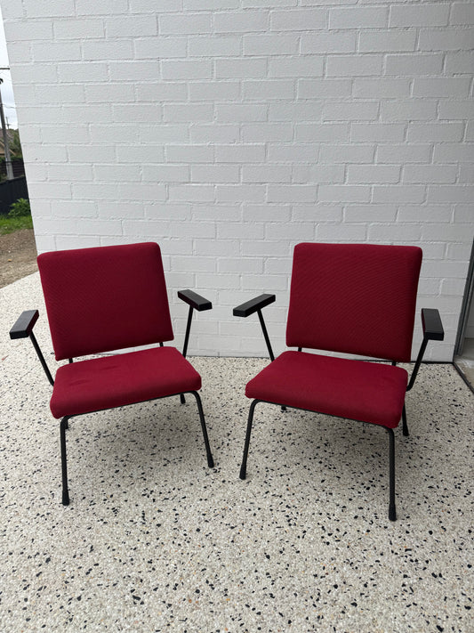 Pair of 415/1401 lounge chair by Wim Rietveld