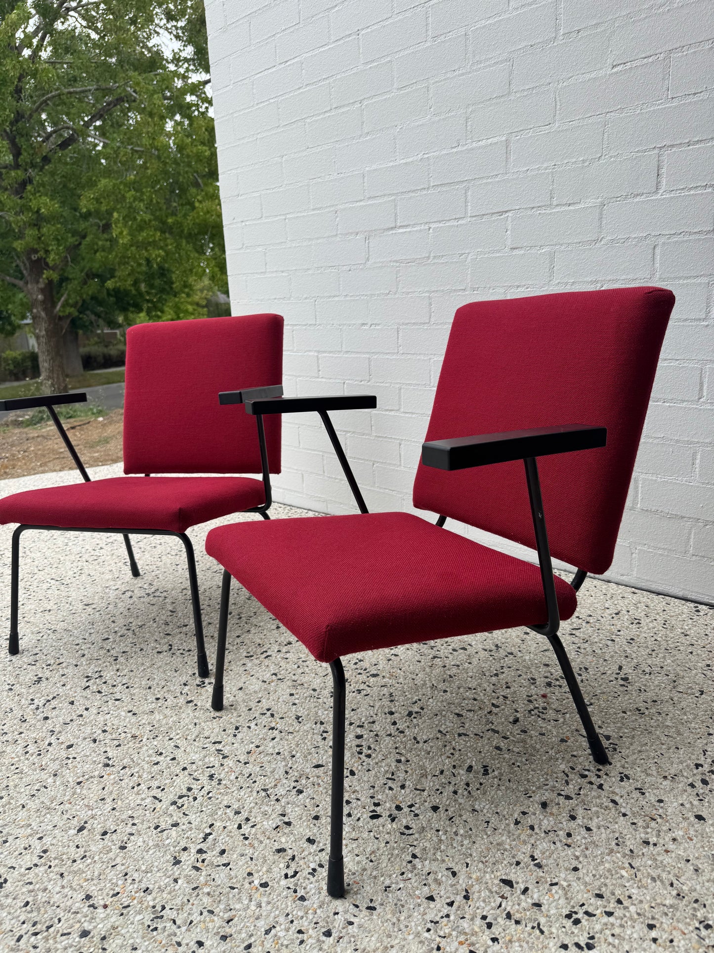Pair of 415/1401 lounge chair by Wim Rietveld