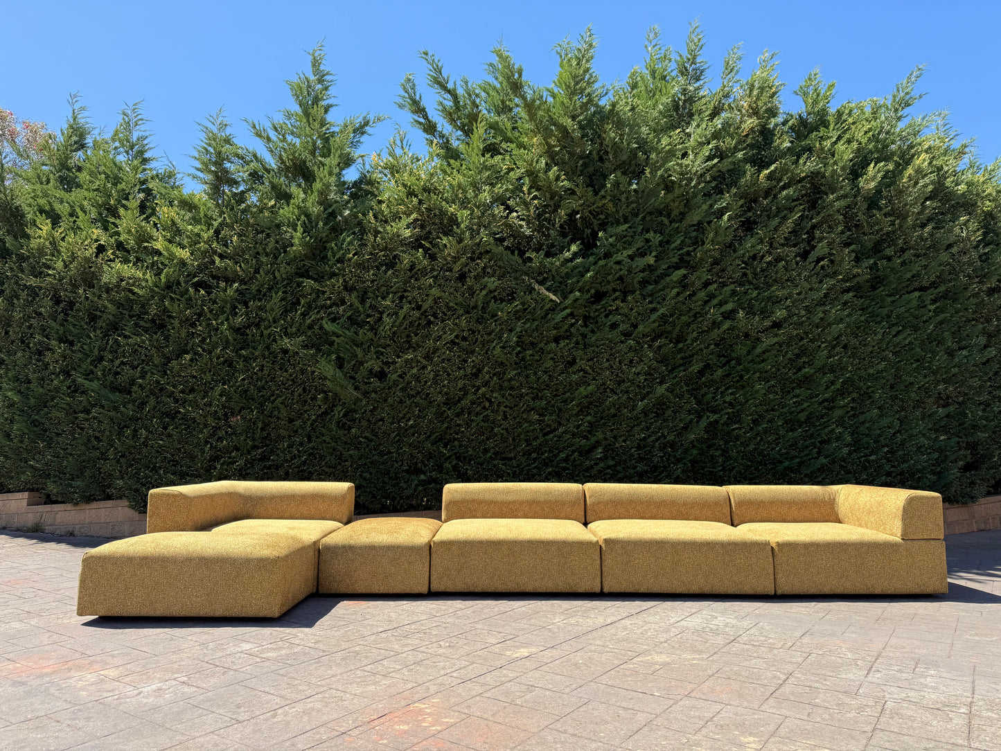 On Hold Large Six Piece Modular Set