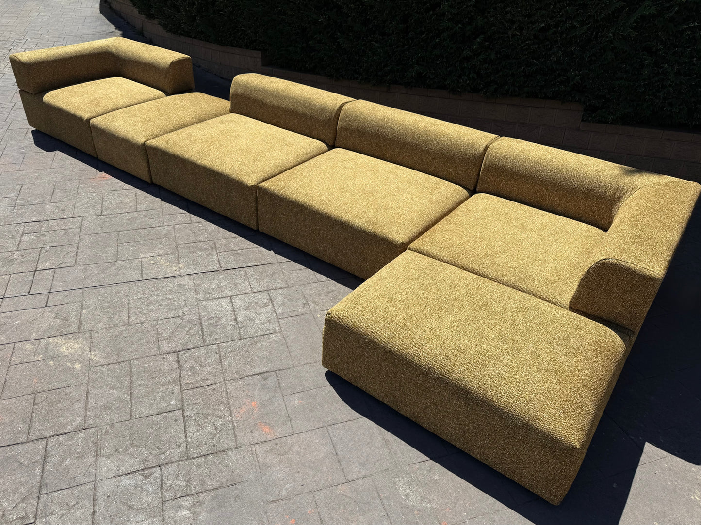 On Hold Large Six Piece Modular Set