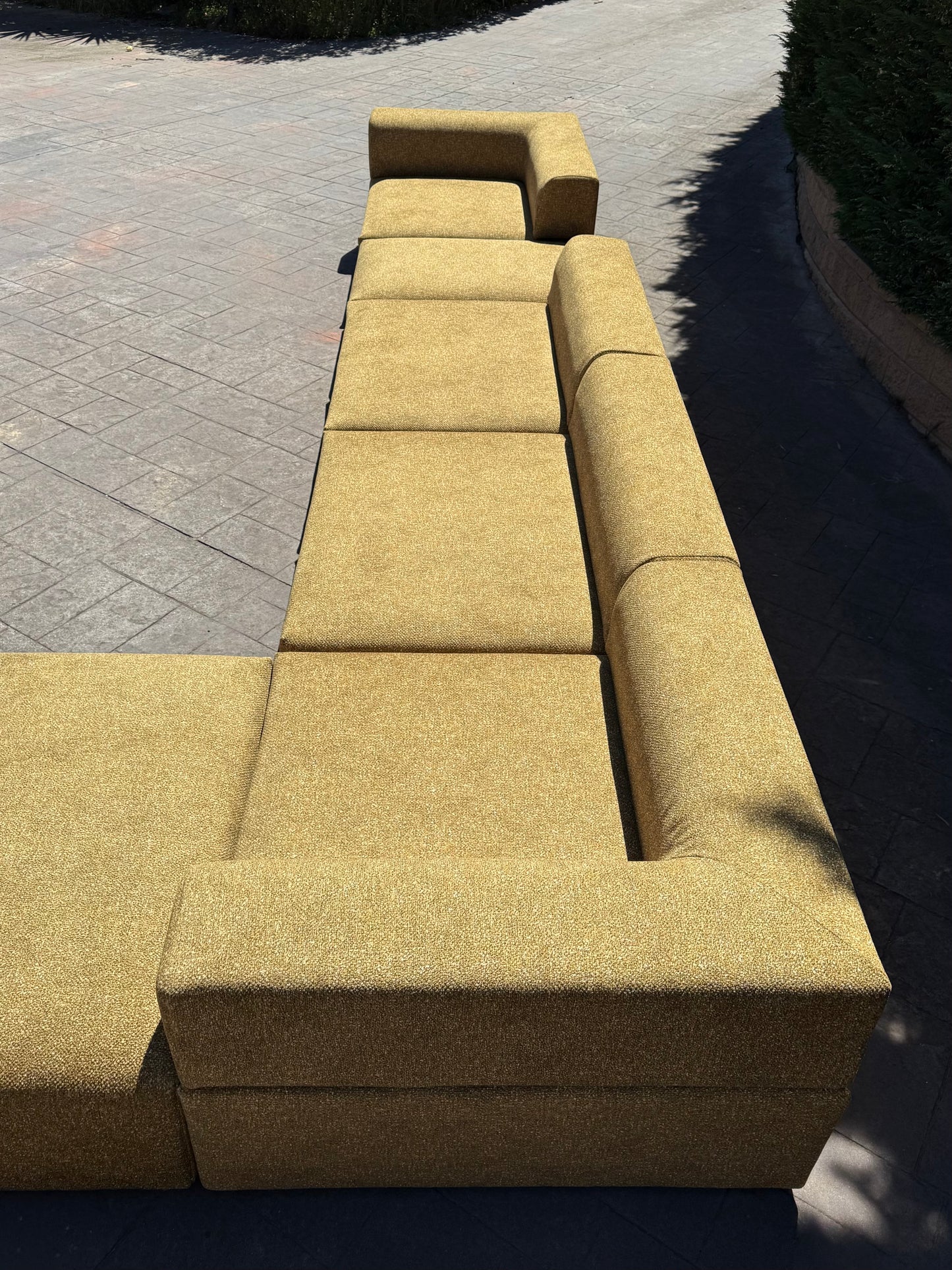 On Hold Large Six Piece Modular Set