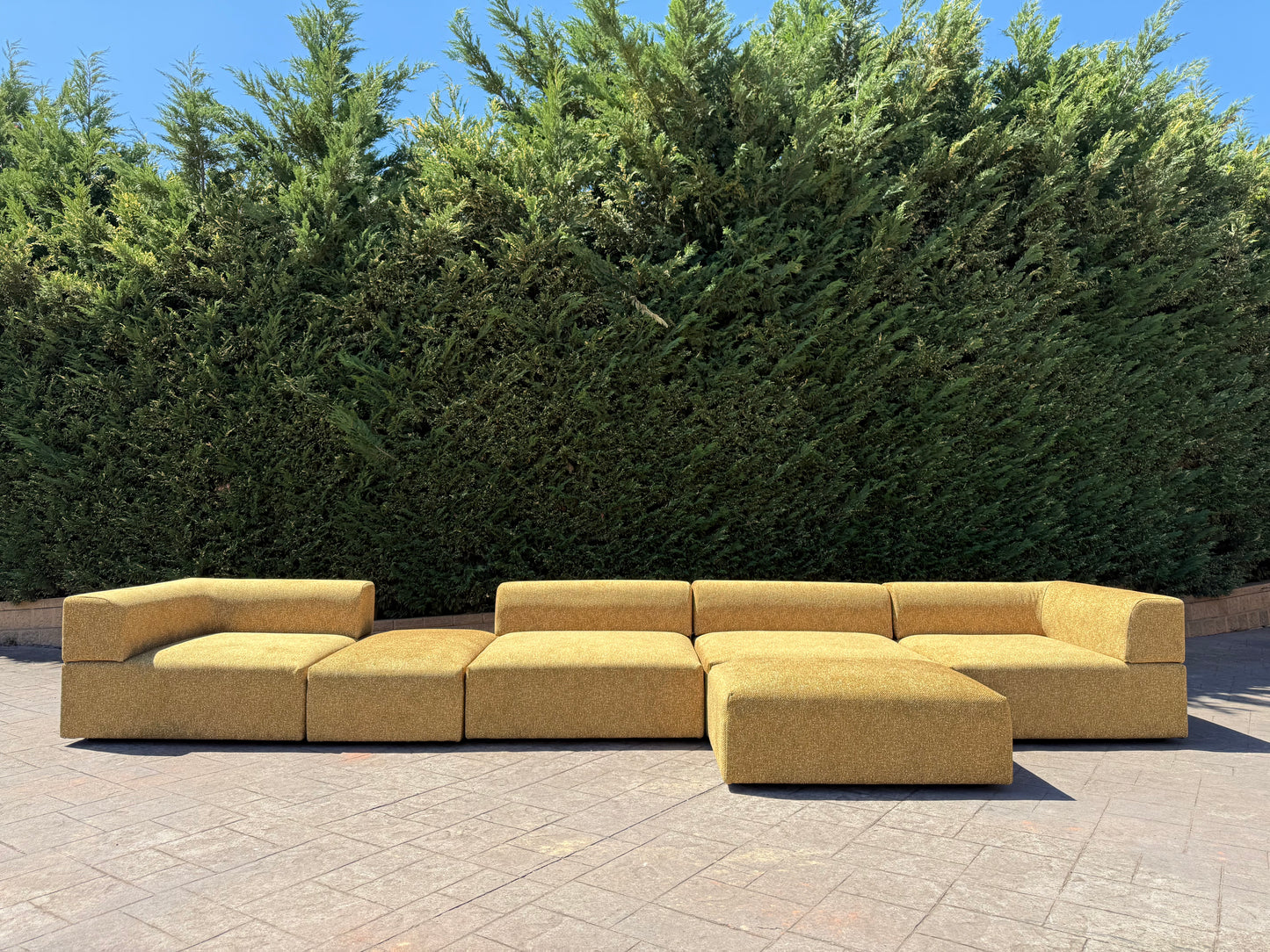 On Hold Large Six Piece Modular Set