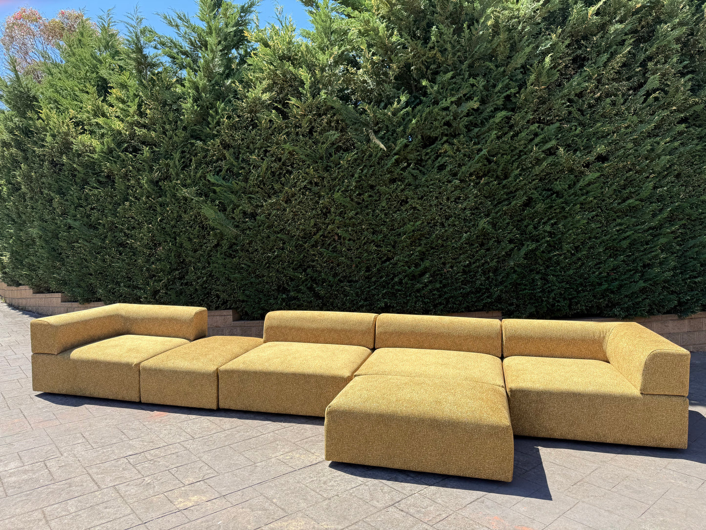 On Hold Large Six Piece Modular Set