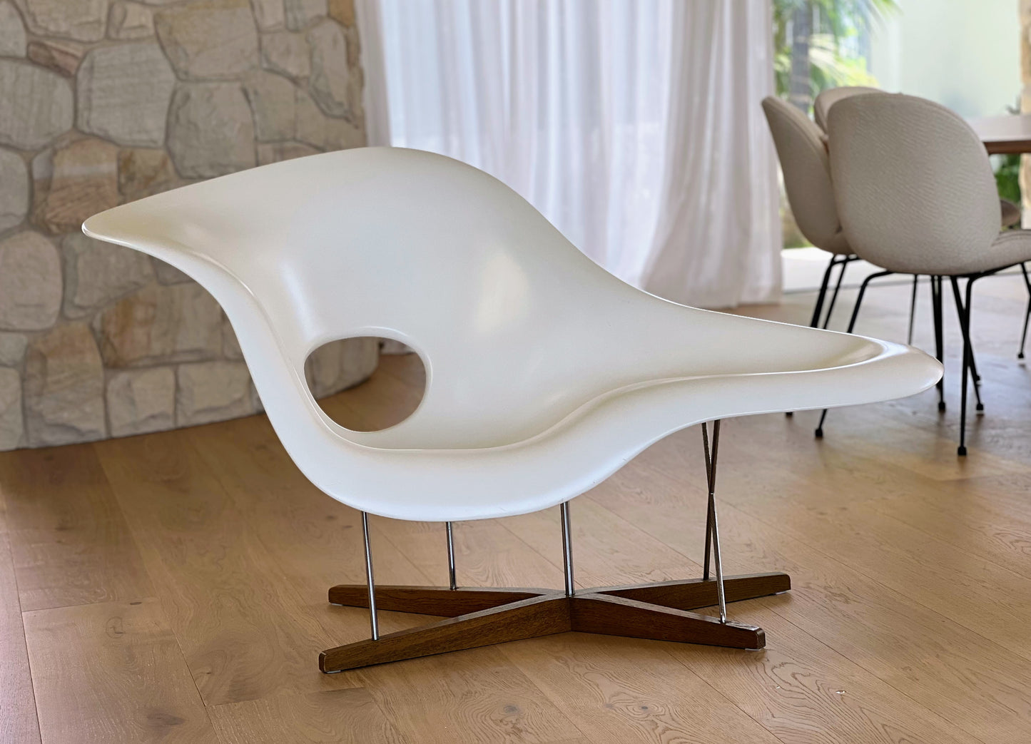 Eames La Chaise Chair
