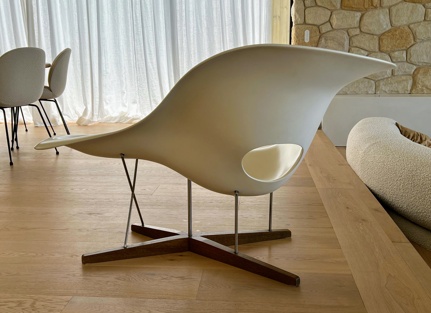 Eames La Chaise Chair