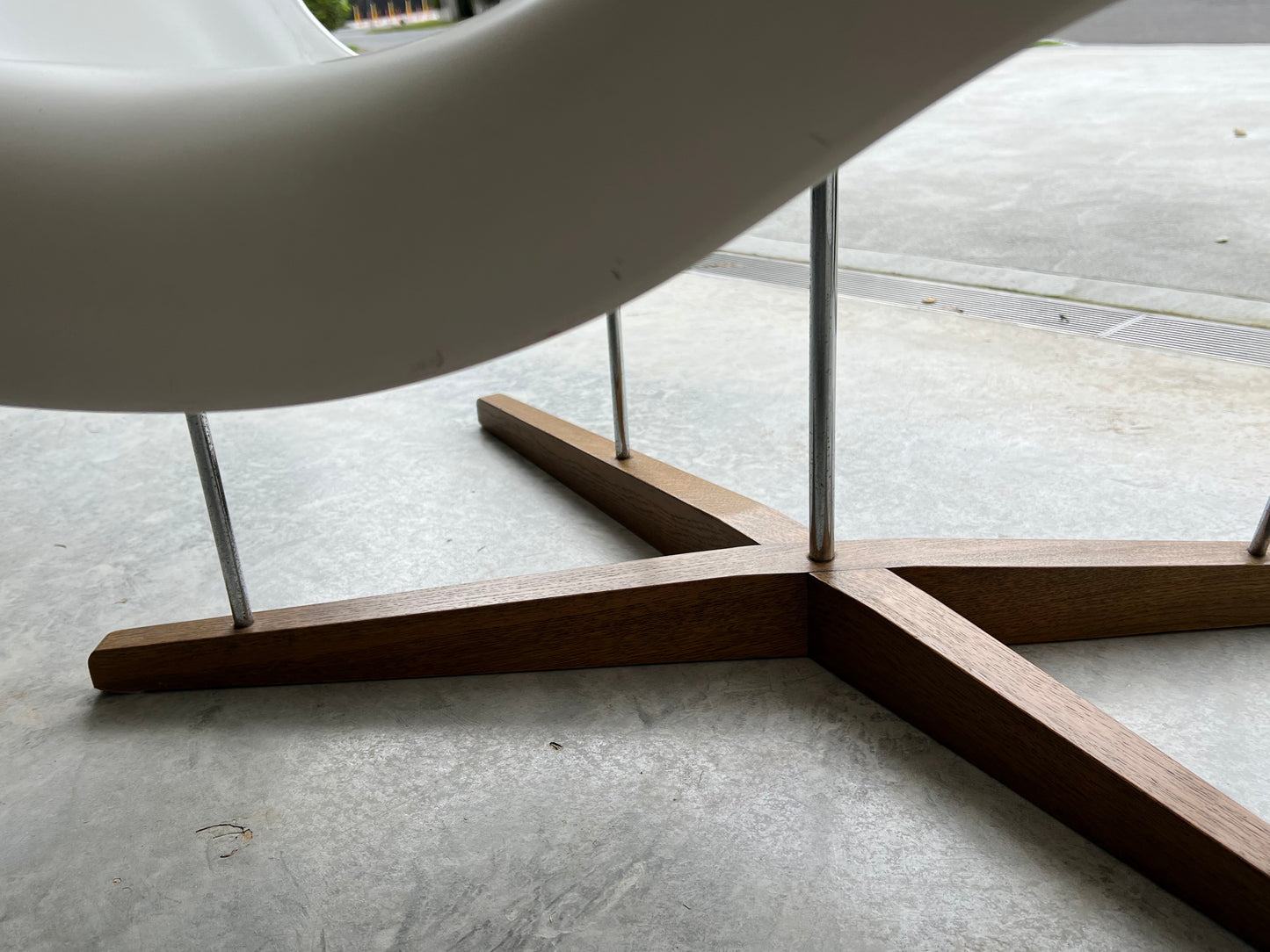 Eames La Chaise Chair