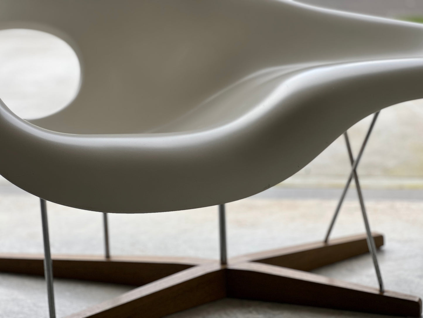 Eames La Chaise Chair