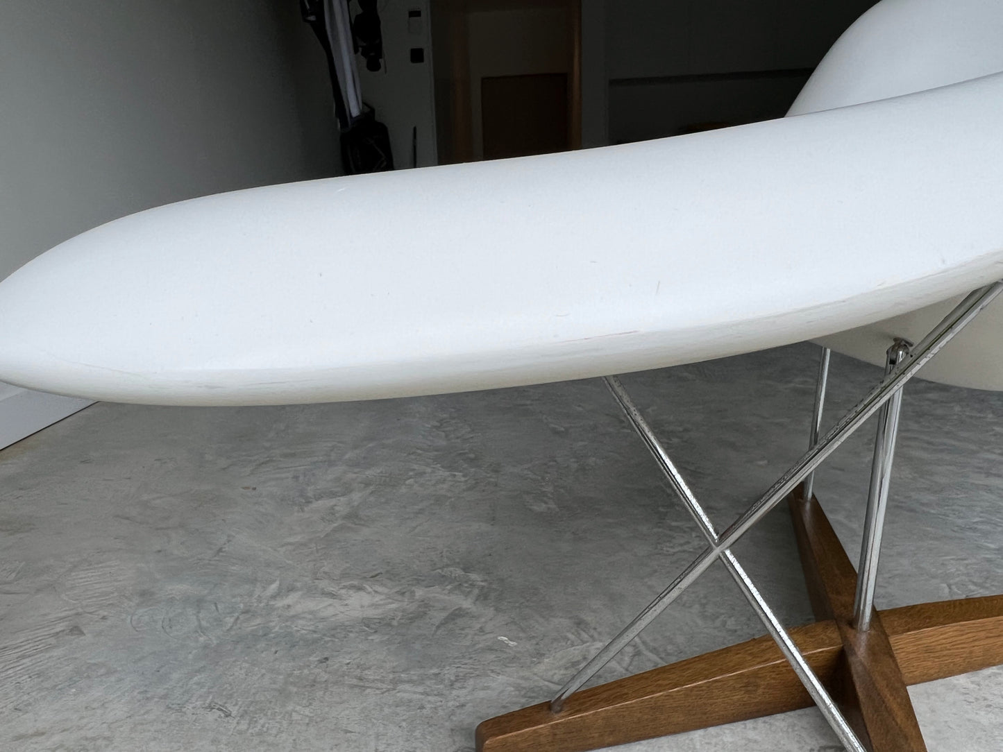 Eames La Chaise Chair