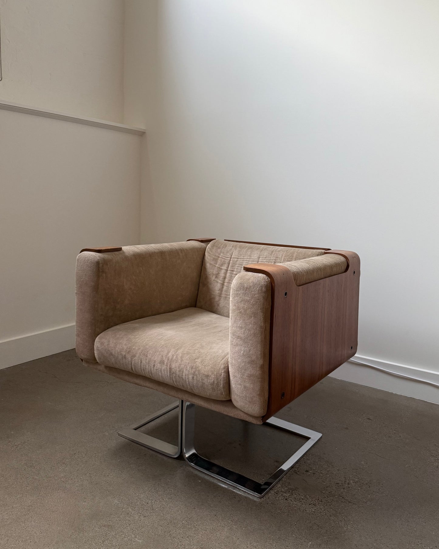 Rare Pair of JN-113 Cube Chair by Johan Naess