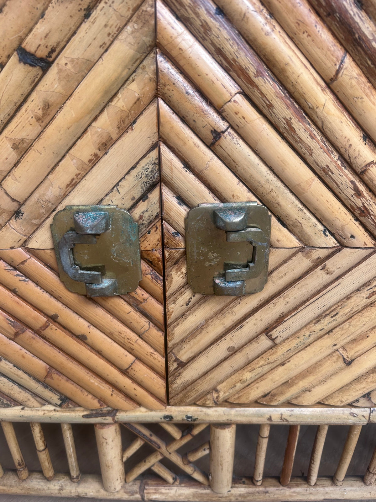Vintage Chinoiserie Bamboo & Cane Pagoda Étagère
