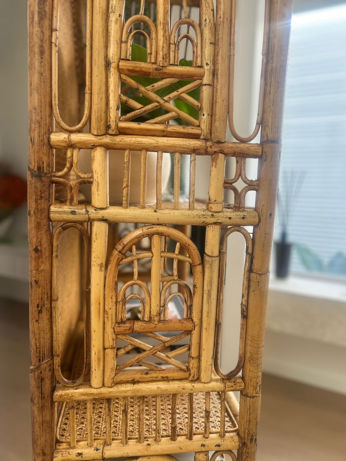 Vintage Chinoiserie Bamboo & Cane Pagoda Étagère