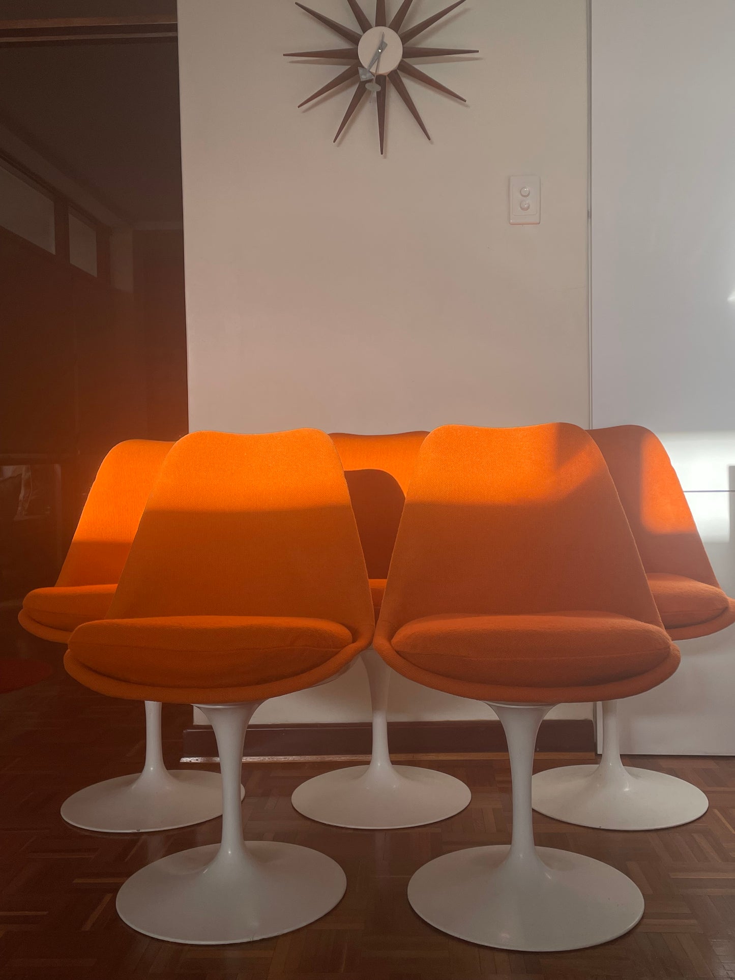 Set of 5 Knoll Tulip Chairs by Eero Saarinen