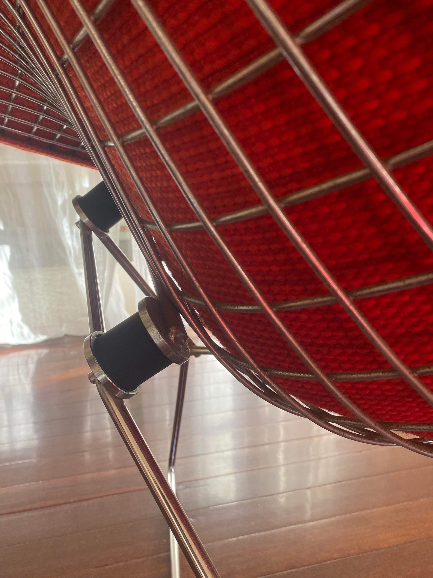 - Knoll Harry Bertoia Large Diamond Chair