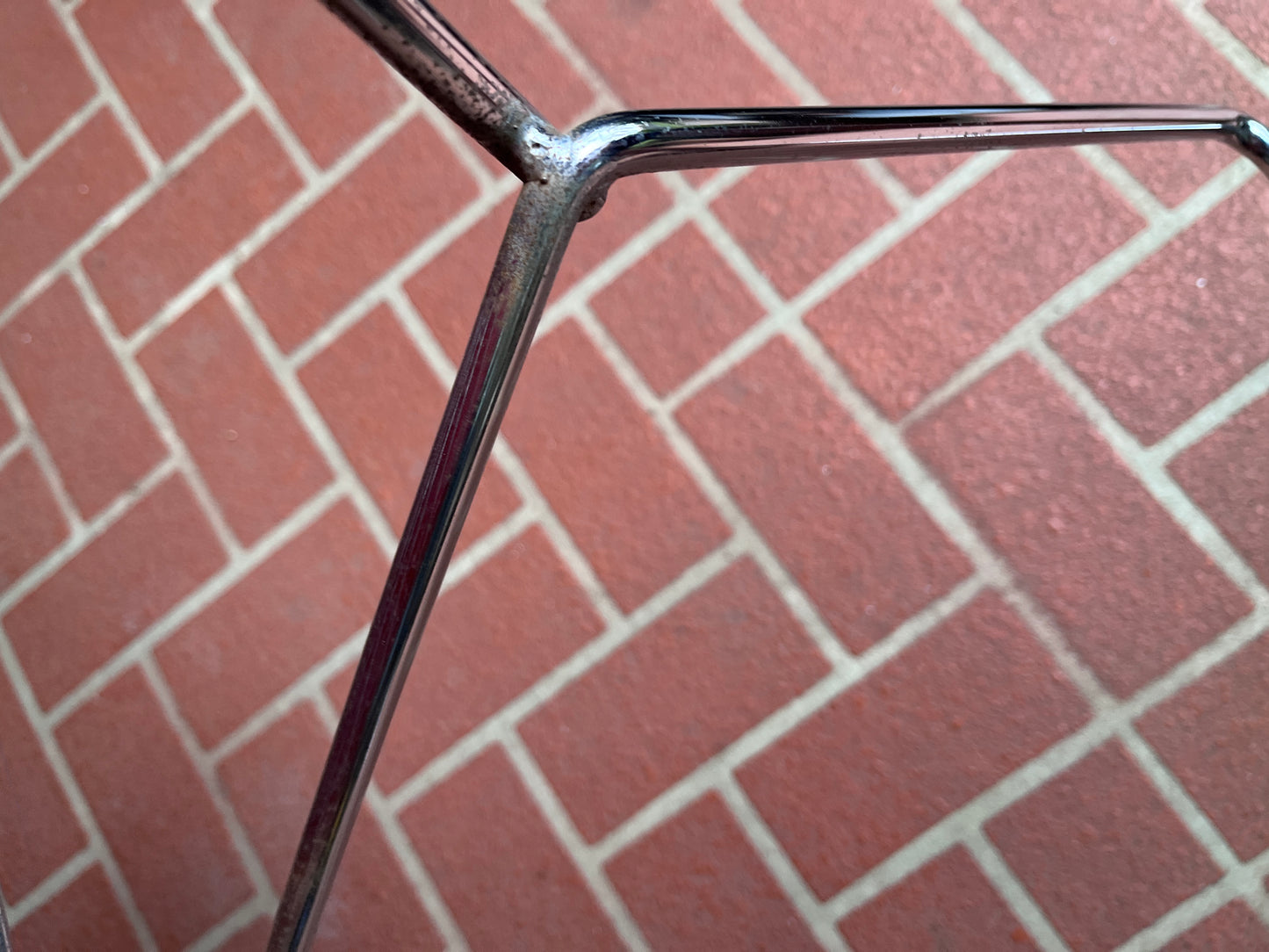 - Knoll Harry Bertoia Large Diamond Chair
