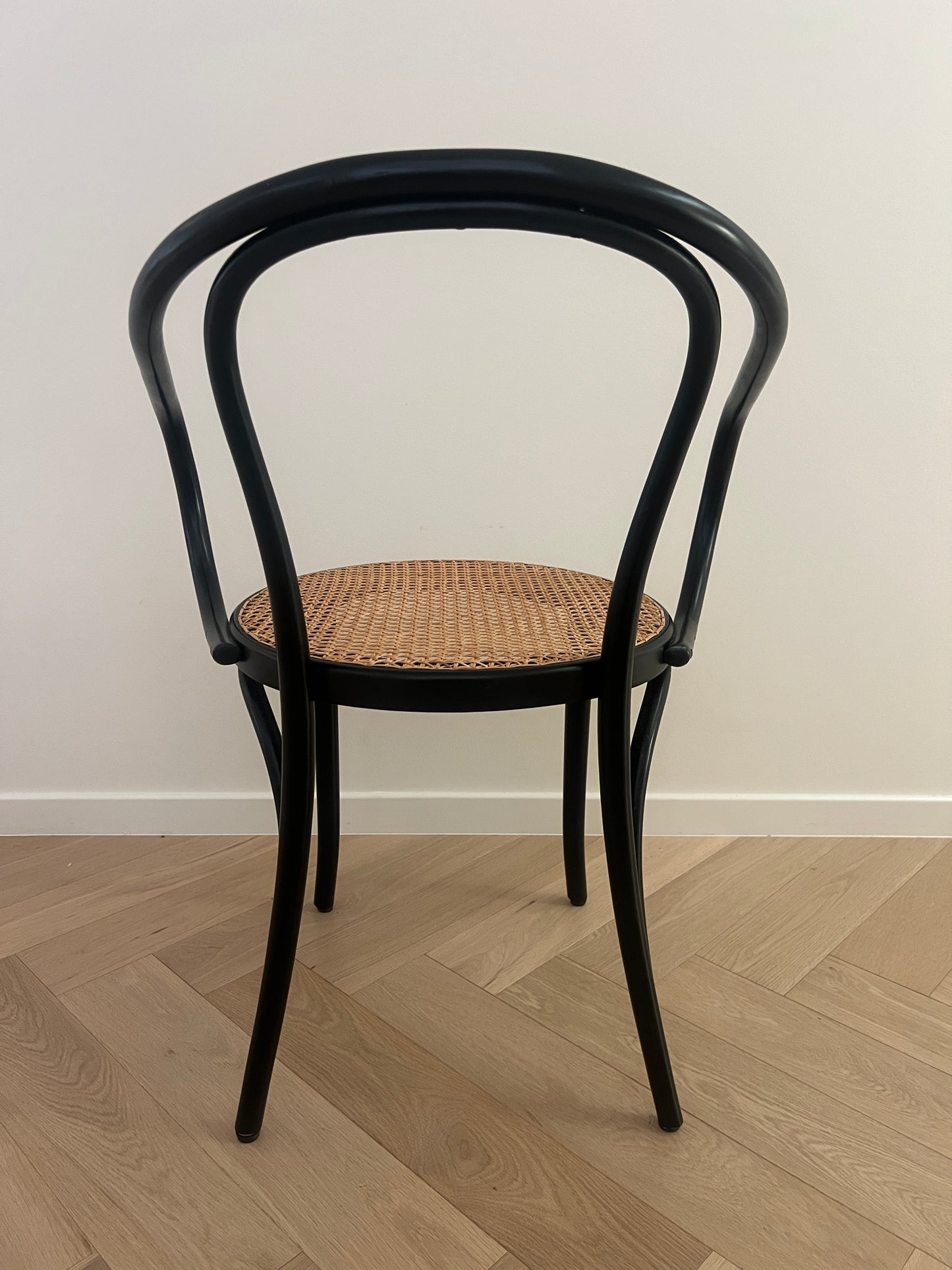 Set of 8 Thonet No. B9 Le Corbusier Cane Chairs - Black