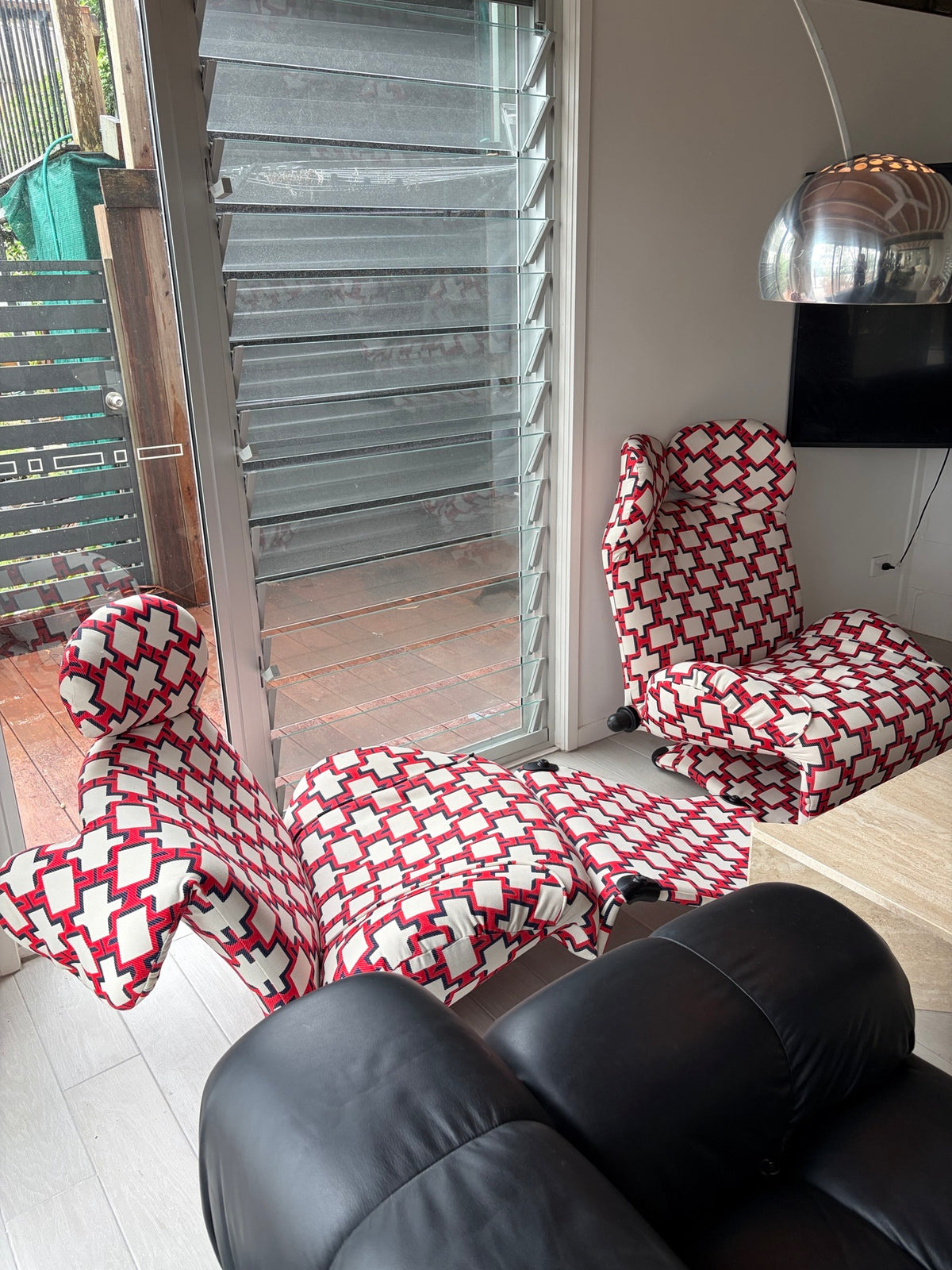 Wink Lounge Chair, designed by Toshiyuki Kita 1980s - Two Available