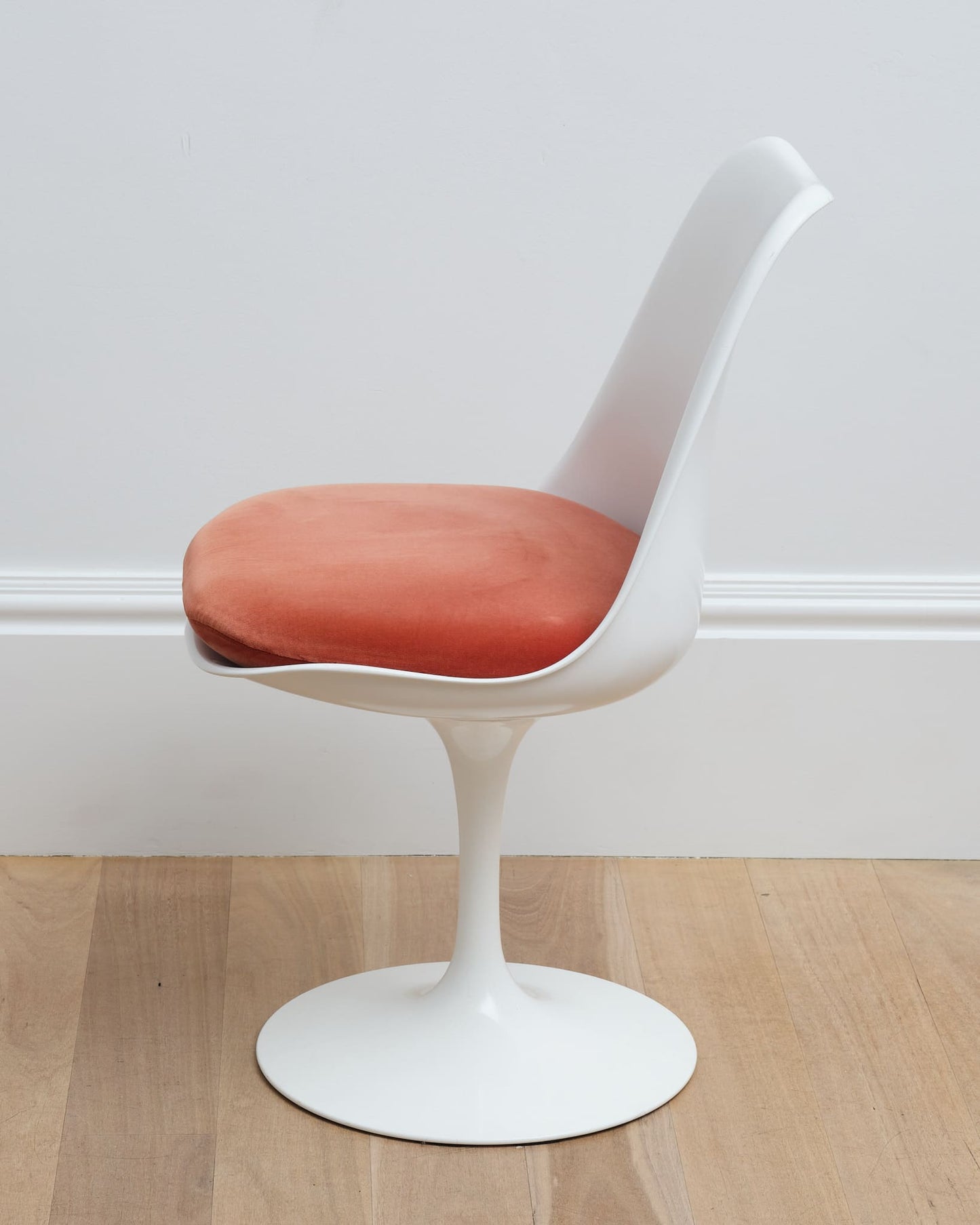 Eero Saarinen Tulip Side Chair